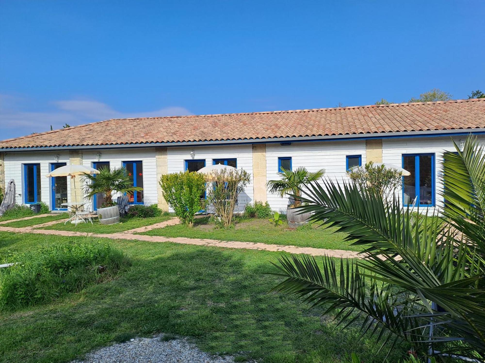 La Cadournaise Bed and Breakfast Saint-Seurin-de-Cadourne Εξωτερικό φωτογραφία