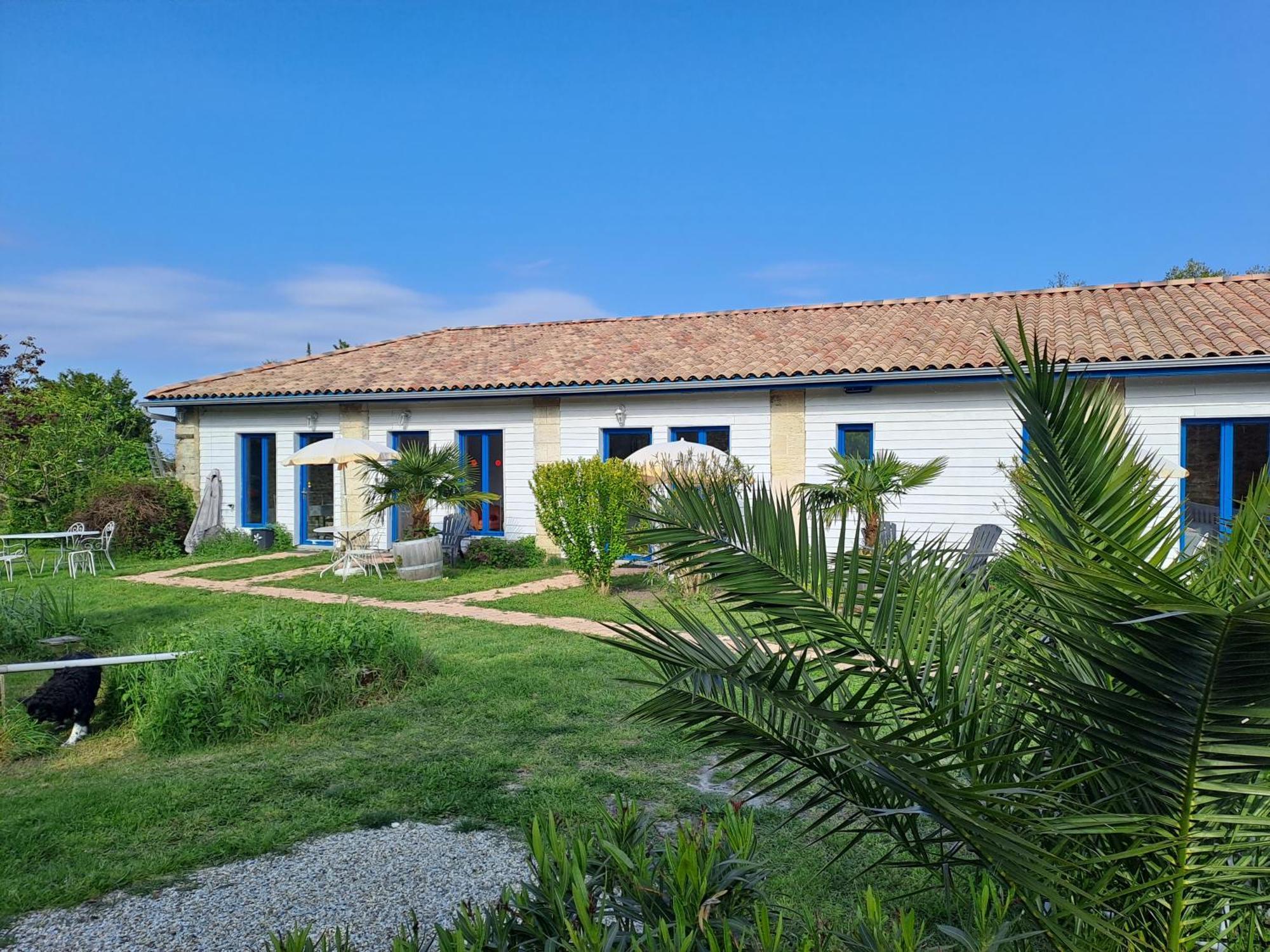 La Cadournaise Bed and Breakfast Saint-Seurin-de-Cadourne Εξωτερικό φωτογραφία