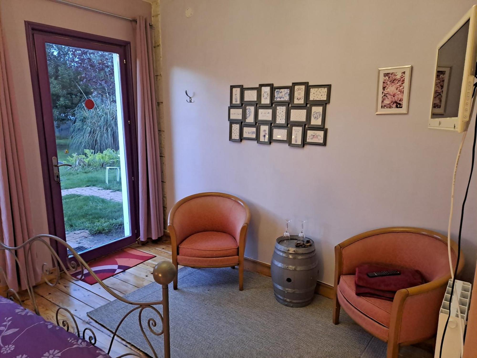 La Cadournaise Bed and Breakfast Saint-Seurin-de-Cadourne Εξωτερικό φωτογραφία