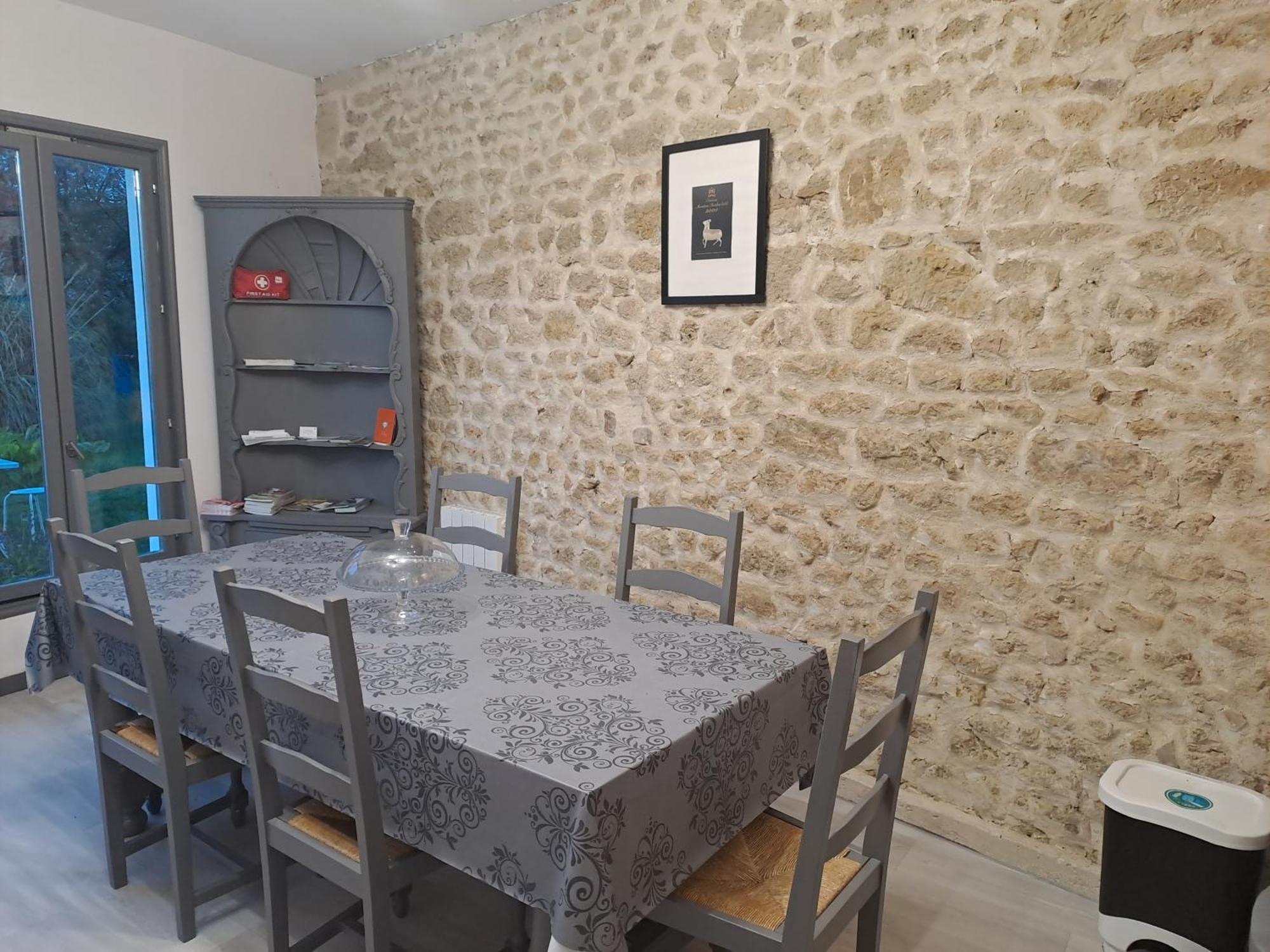 La Cadournaise Bed and Breakfast Saint-Seurin-de-Cadourne Εξωτερικό φωτογραφία