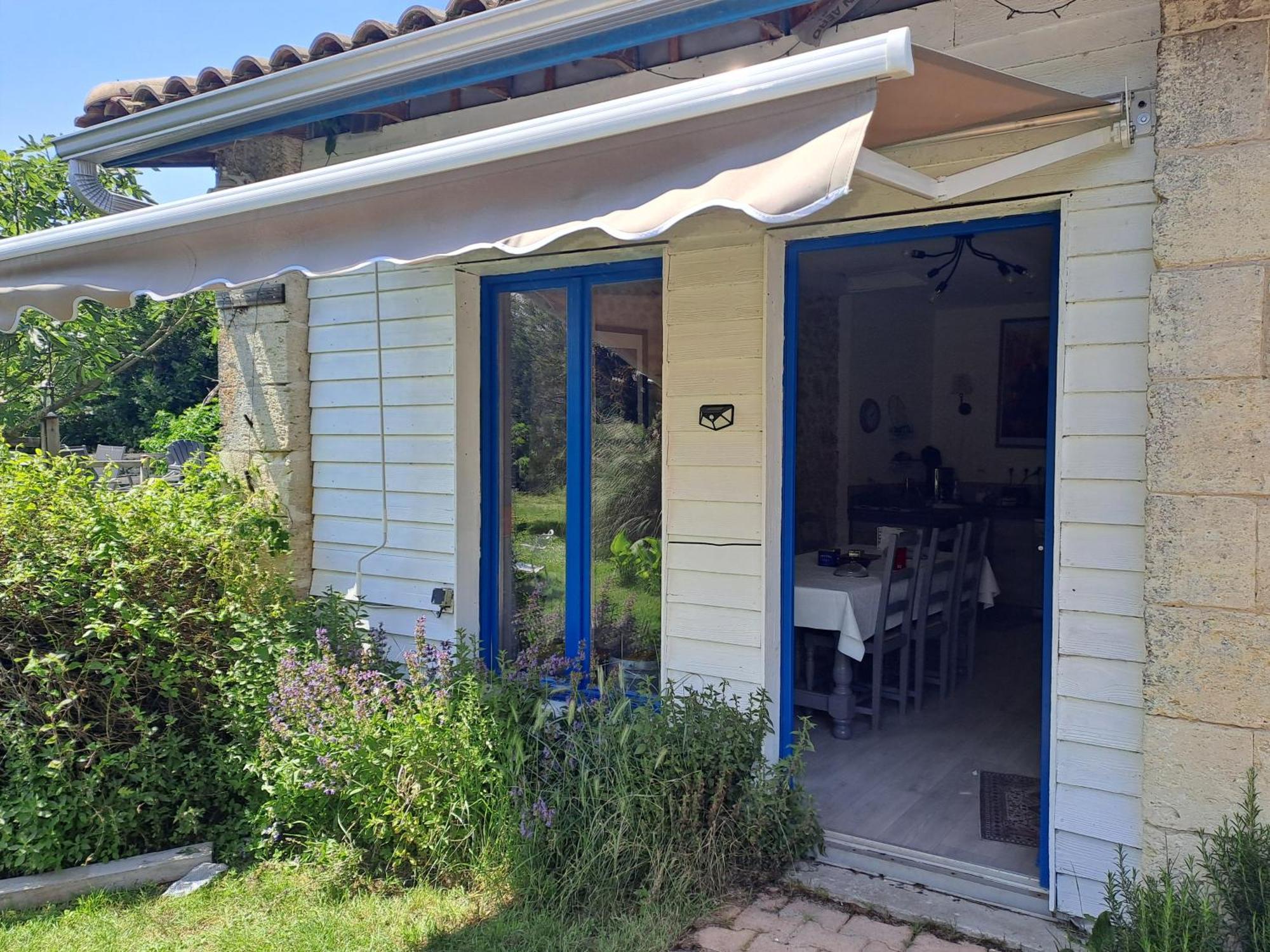 La Cadournaise Bed and Breakfast Saint-Seurin-de-Cadourne Εξωτερικό φωτογραφία